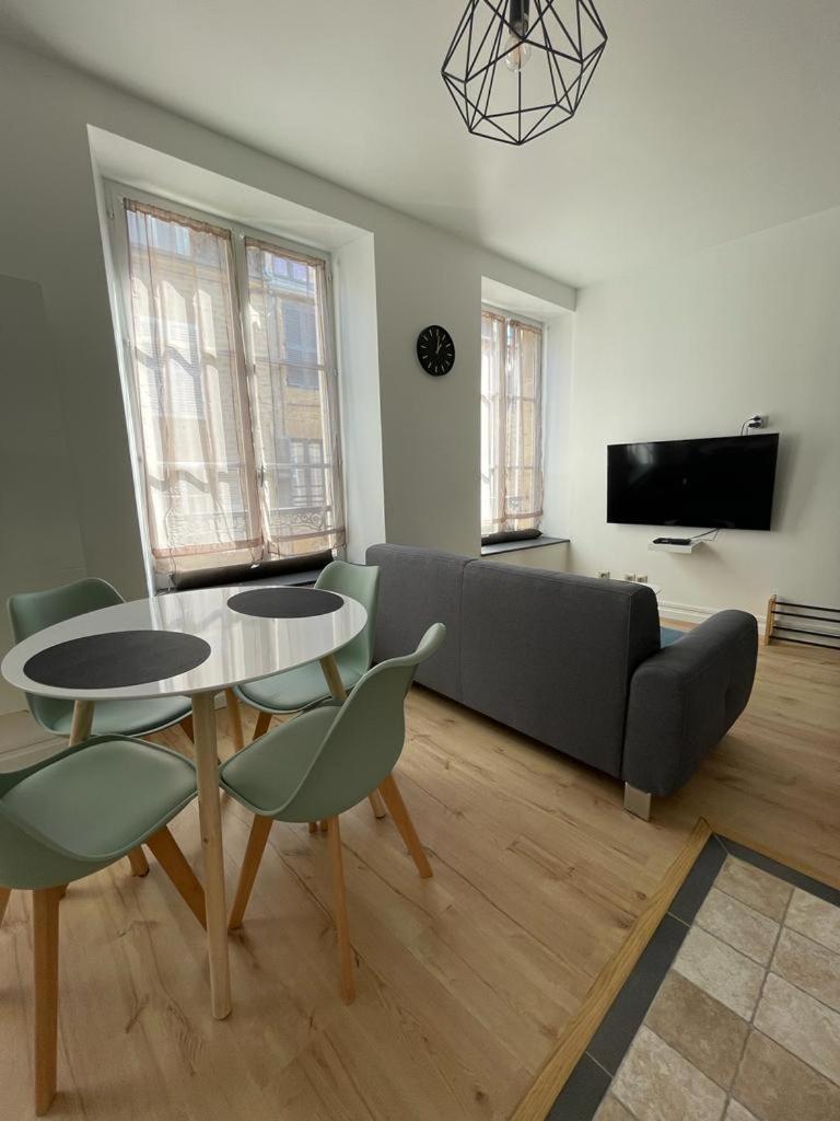 Appartement Le Petit Charcot Charleville-Mézières Extérieur photo